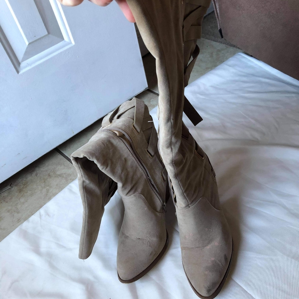 Tan Heeled Wide Calf Boots - Picture 6 of 7